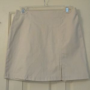 Cute khaki skirt, front slit~